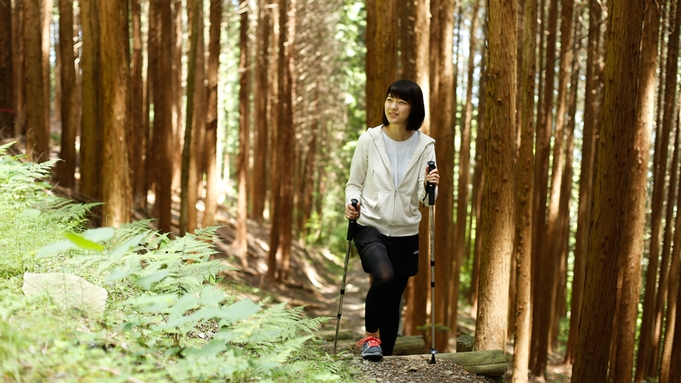 【夏季期間】山海の幸のバーベキューを川の音が響くダイニングのテラス席で